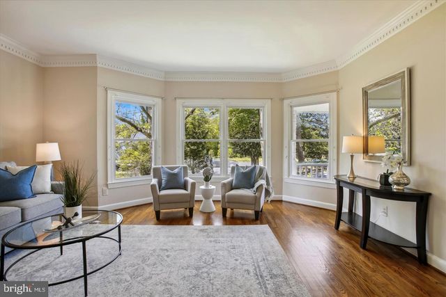 2041 WESTMORELAND ST, Falls Church, VA 22043