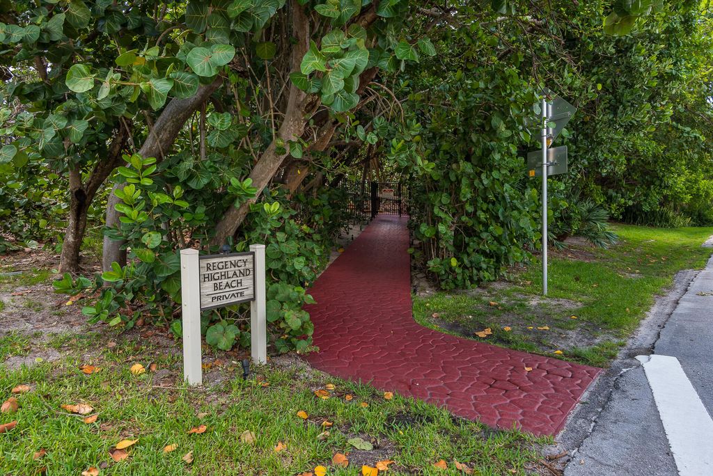 Image 10 of property listing at 3912 S Ocean Boulevard 911, Highland Beach, FL 33487