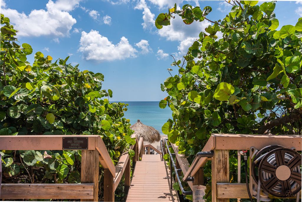 Image 12 of property listing at 3912 S Ocean Boulevard 911, Highland Beach, FL 33487