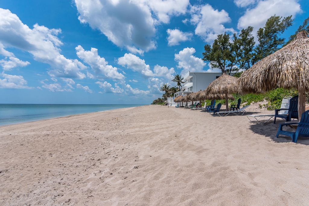 Image 14 of property listing at 3912 S Ocean Boulevard 911, Highland Beach, FL 33487