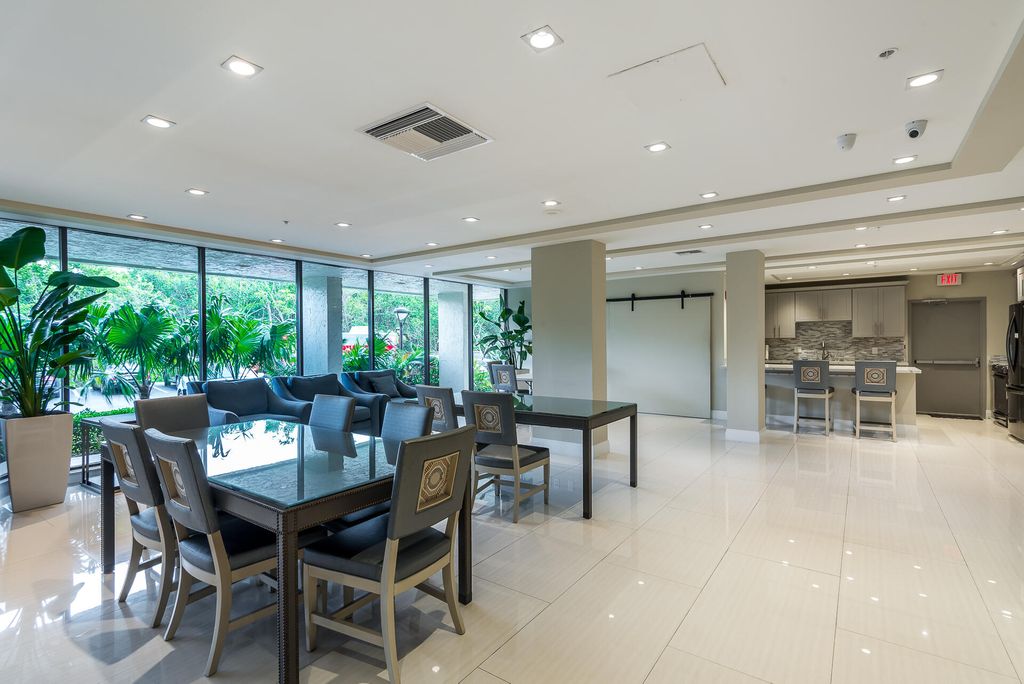 Image 24 of property listing at 3912 S Ocean Boulevard 911, Highland Beach, FL 33487
