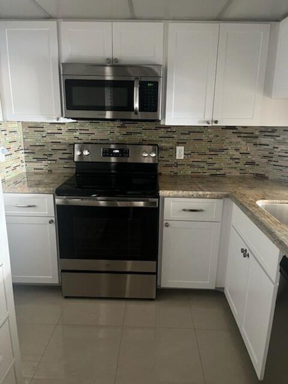Image 5 of property listing at 3912 S Ocean Boulevard 911, Highland Beach, FL 33487