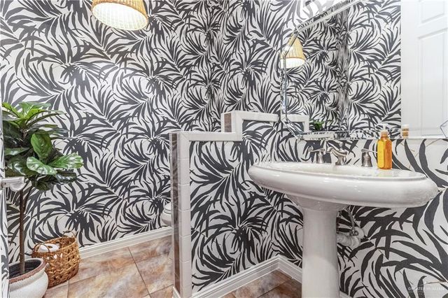 113 Eagle Avenue, Mcallen, TX 78504