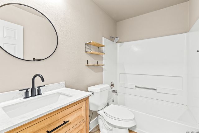 9014 Spiral Woods, Universal City, TX 78148