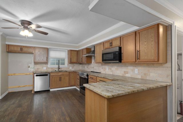 9971 E Farm Road 104, Strafford, MO 65757