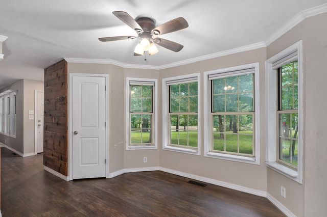 9971 E Farm Road 104, Strafford, MO 65757