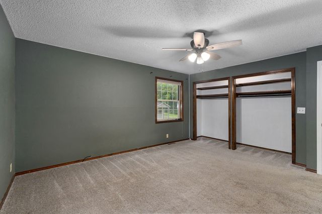 9971 E Farm Road 104, Strafford, MO 65757