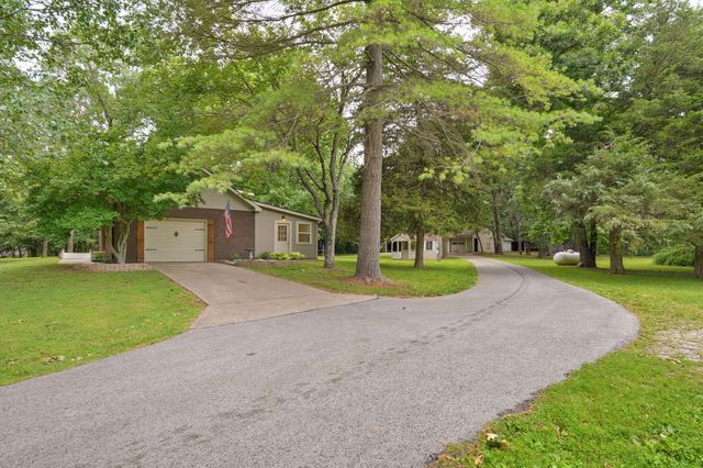 9971 E Farm Road 104, Strafford, MO 65757