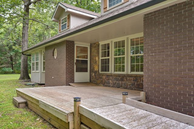 9971 E Farm Road 104, Strafford, MO 65757