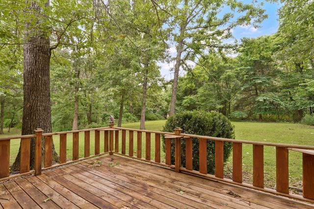 9971 E Farm Road 104, Strafford, MO 65757