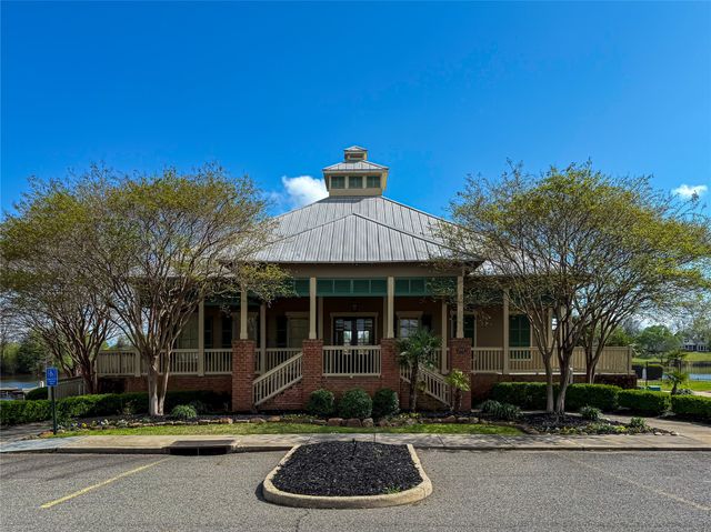 1029 S Crescent Cove, Shreveport, LA 71105