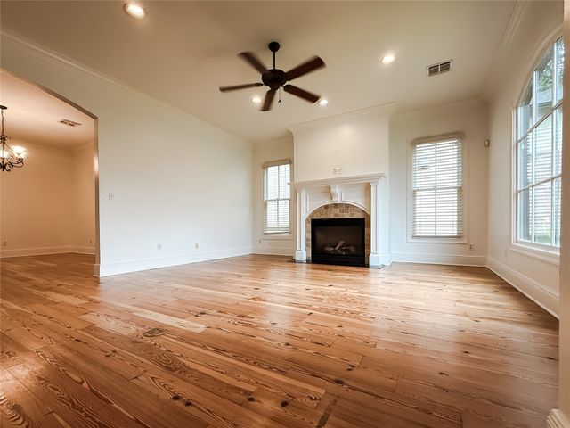 1029 S Crescent Cove, Shreveport, LA 71105