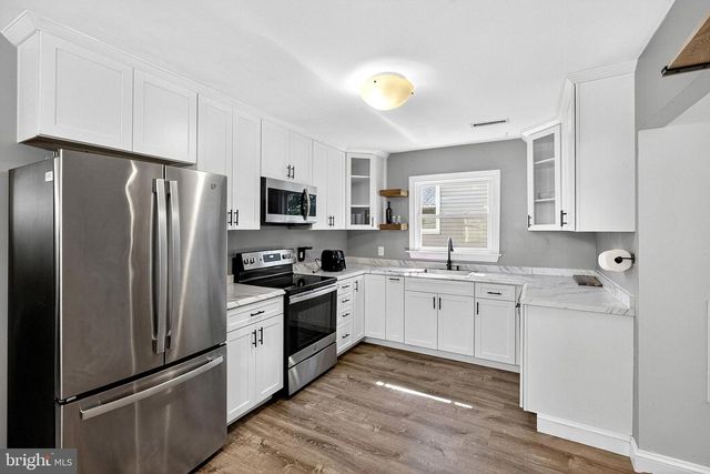 363 HUTCHINSON TER, Holmes, PA 19043