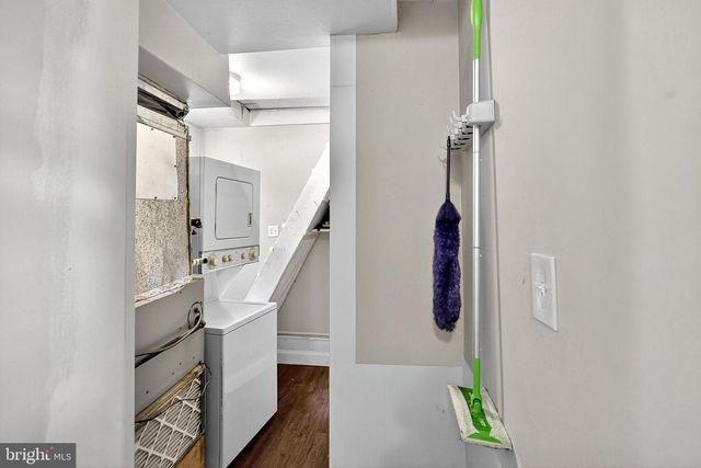 363 HUTCHINSON TER, Holmes, PA 19043