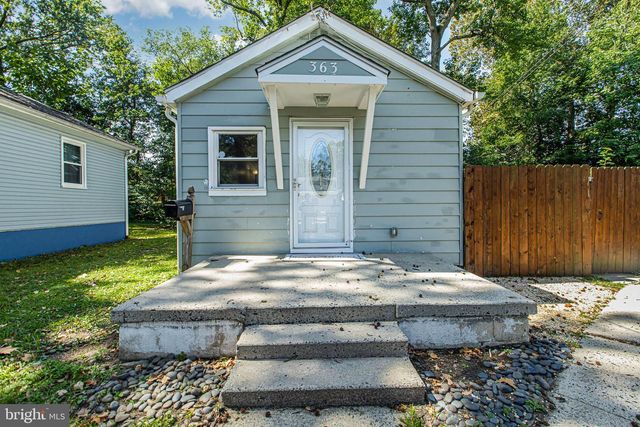 363 HUTCHINSON TER, Holmes, PA 19043