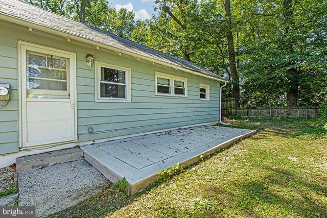 363 HUTCHINSON TER, Holmes, PA 19043