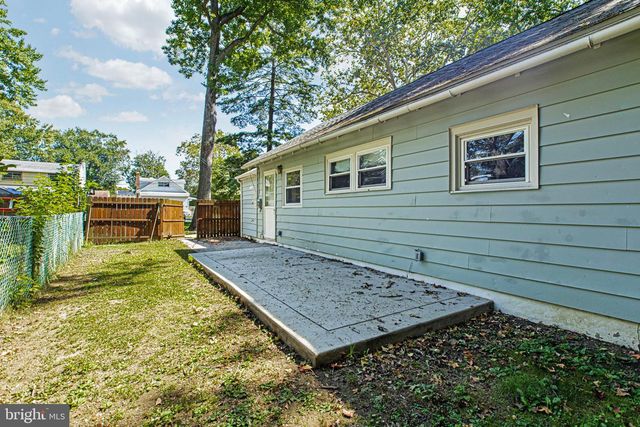 363 HUTCHINSON TER, Holmes, PA 19043