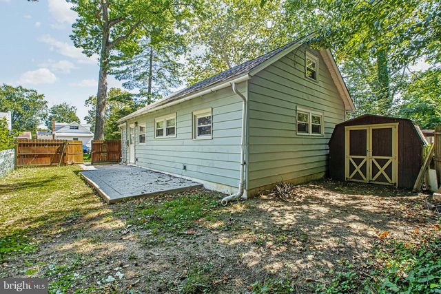 363 HUTCHINSON TER, Holmes, PA 19043