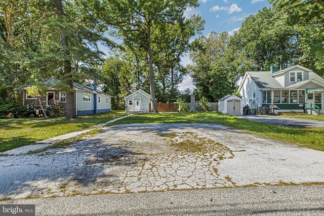 363 HUTCHINSON TER, Holmes, PA 19043