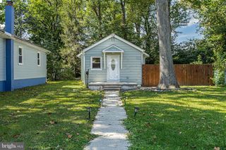363 HUTCHINSON TER, Holmes, PA 19043