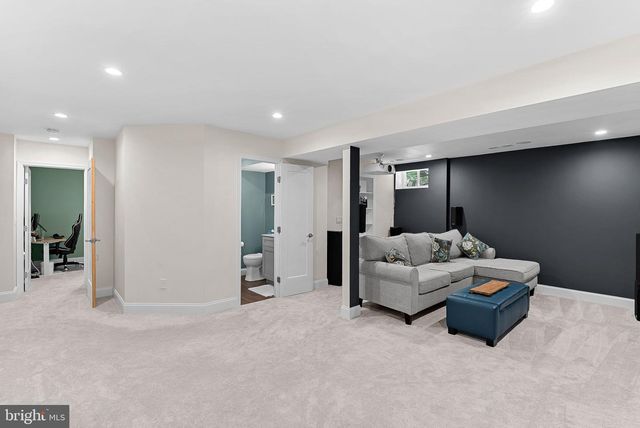1100 JEFF RYAN DR, Herndon, VA 20170