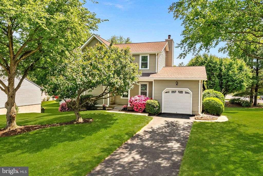 1100 JEFF RYAN DR, Herndon, VA 20170