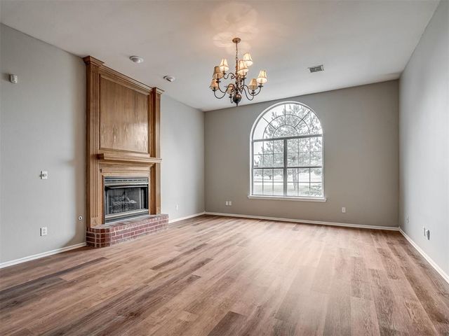 1085 Pioneer Road, Tuttle, OK 73089