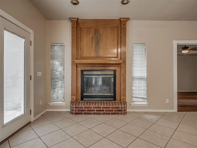 1085 Pioneer Road, Tuttle, OK 73089
