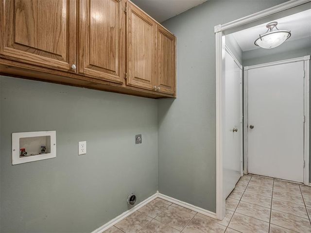 1085 Pioneer Road, Tuttle, OK 73089