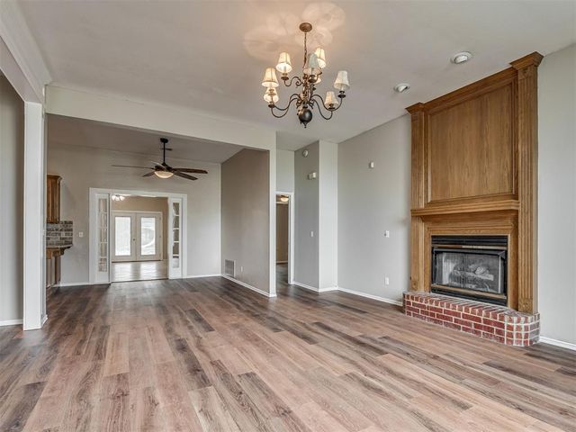 1085 Pioneer Road, Tuttle, OK 73089