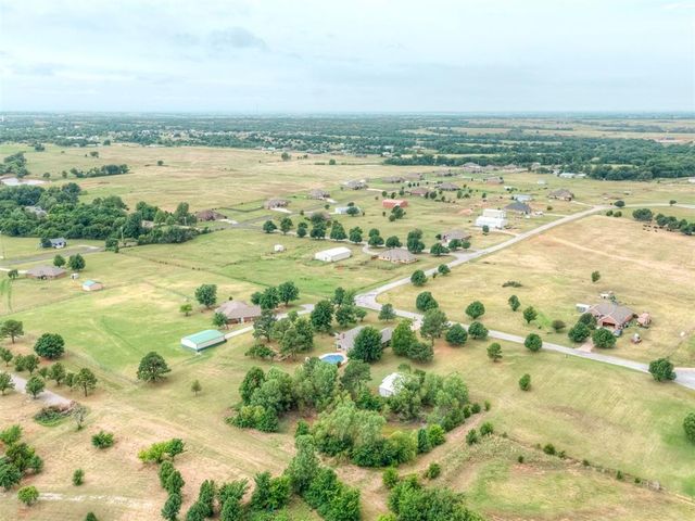 1085 Pioneer Road, Tuttle, OK 73089