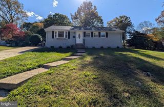 7410 LONG PINE DR, Springfield, VA 22151