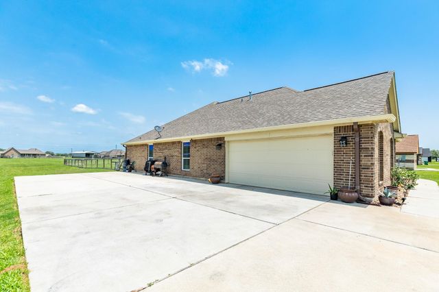 920 Quarter Horse Trail, Angleton, TX 77515