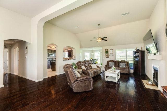 920 Quarter Horse Trail, Angleton, TX 77515