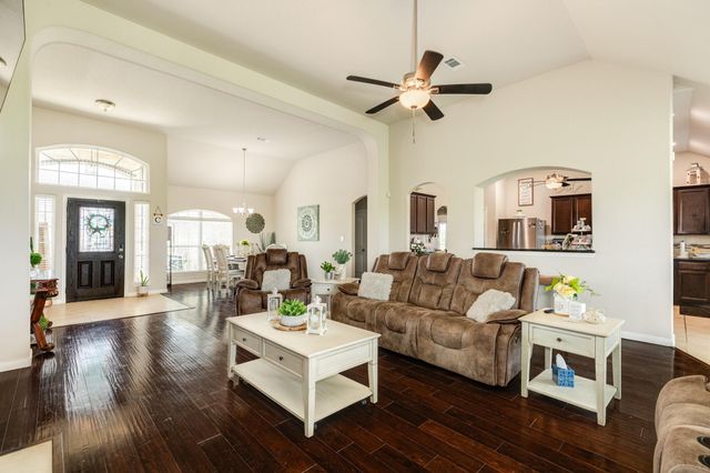 920 Quarter Horse Trail, Angleton, TX 77515