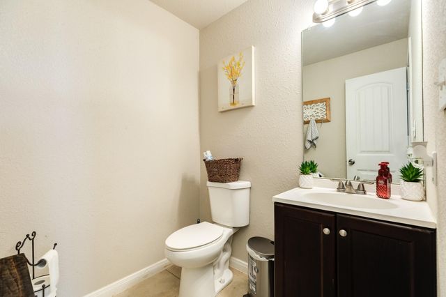 920 Quarter Horse Trail, Angleton, TX 77515