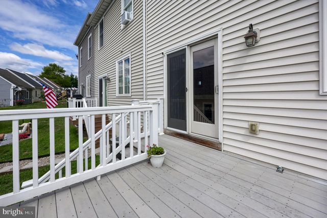 204 SAGAMORE HL, Mount Joy, PA 17552