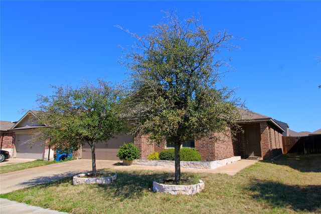 2428 Rosharon Drive, Forney, TX 75126