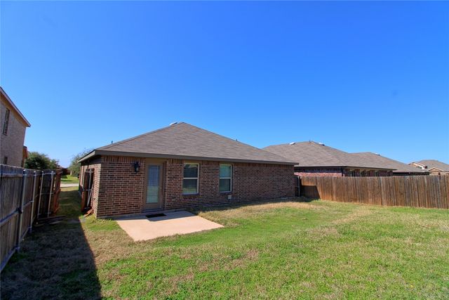 2428 Rosharon Drive, Forney, TX 75126