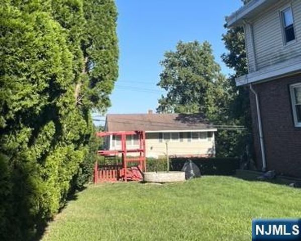 11 Crist Avenue, Hawthorne, NJ 07506