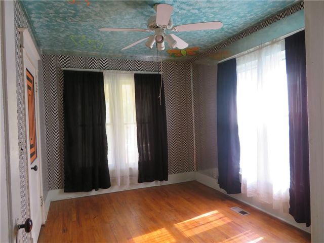 201 E Ottawa Street, Paola, KS 66071