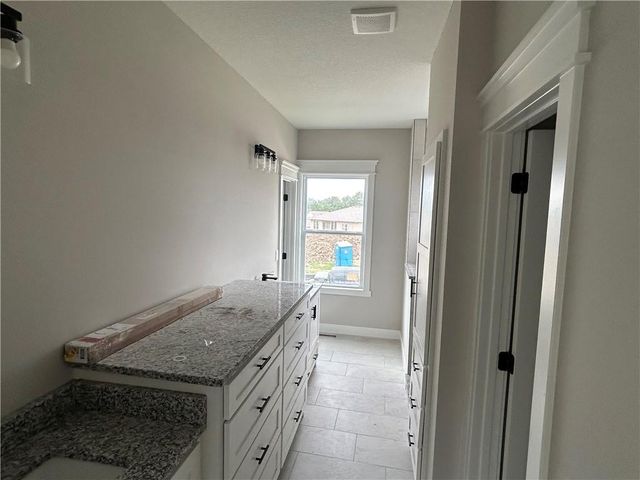 1906 Owen Drive, Pleasant Hill, MO 64080