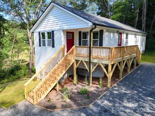 131 Acorn Lane, Waynesville, NC 28785