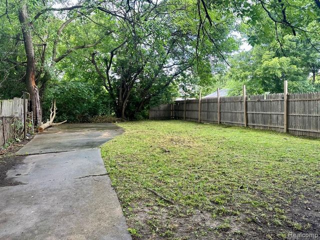 18445 Alcoy Street, Detroit, MI 48205