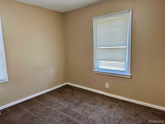 18445 Alcoy Street, Detroit, MI 48205