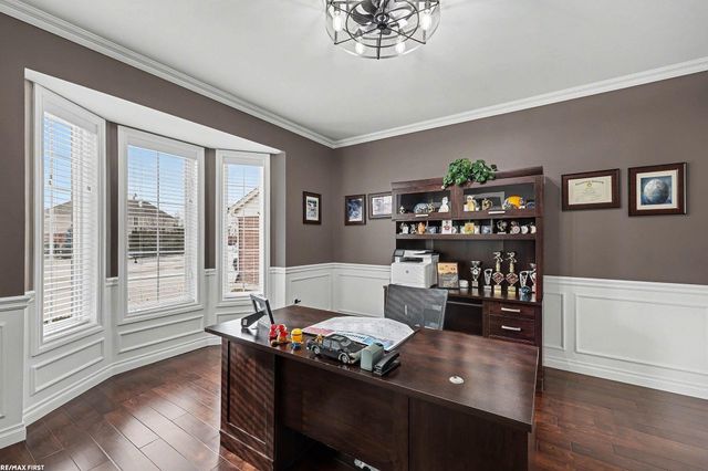 18011 Humber Bridge Drive, Macomb, MI 48042