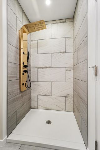 25316 Peter Kaltz Road, Warren, MI 48091