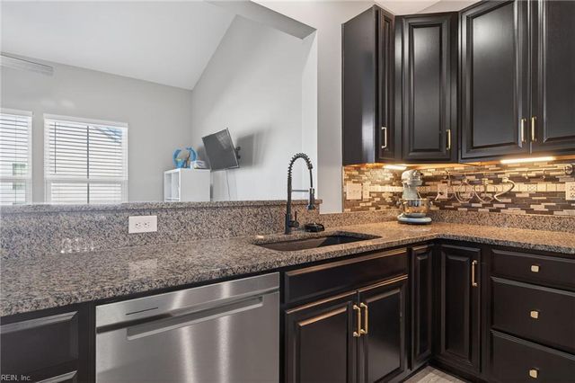 224 Farmington PL, Smithfield, VA 23430