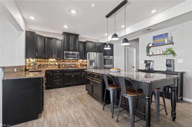 224 Farmington PL, Smithfield, VA 23430