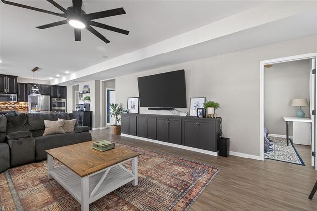 224 Farmington PL, Smithfield, VA 23430